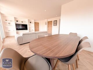  Appartement à louer 4 pièces 84 m²
