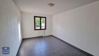  Appartement à louer 3 pièces 83 m²