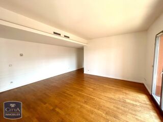  Appartement à louer 4 pièces 97 m²