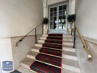  Appartement à louer 6 pièces 210 m² Clermont-ferrand