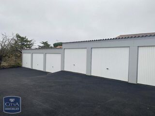  Parking / Garage à louer 