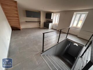  Appartement à louer 3 pièces 77 m²