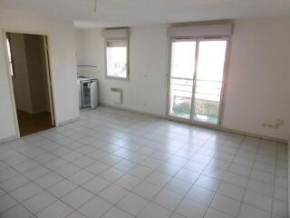  Appartement à louer 2 pièces 45 m²