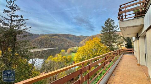   Location Appartement Appartement - 4 pice(s) - 105 m