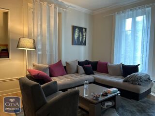  Appartement à louer 3 pièces 82 m²