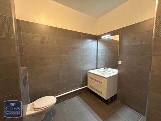  Appartement à louer 1 pièce 33 m²