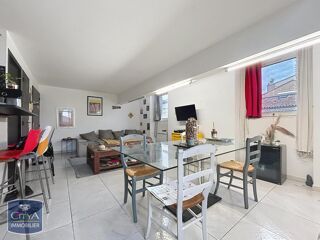  Appartement à louer 2 pièces 55 m²