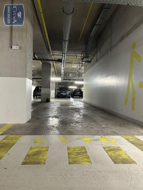  Parking / Garage � louer 
