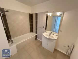  Appartement à louer 3 pièces 58 m²
