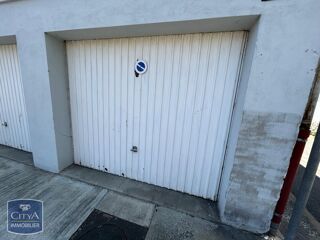  Parking / Garage à louer 15 m²
