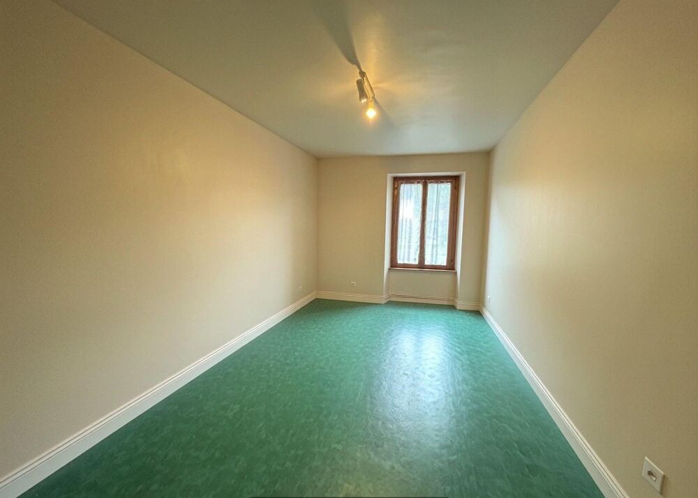 location Appartement - 3 pièce(s) - 89 m² Voujeaucourt (25420)
