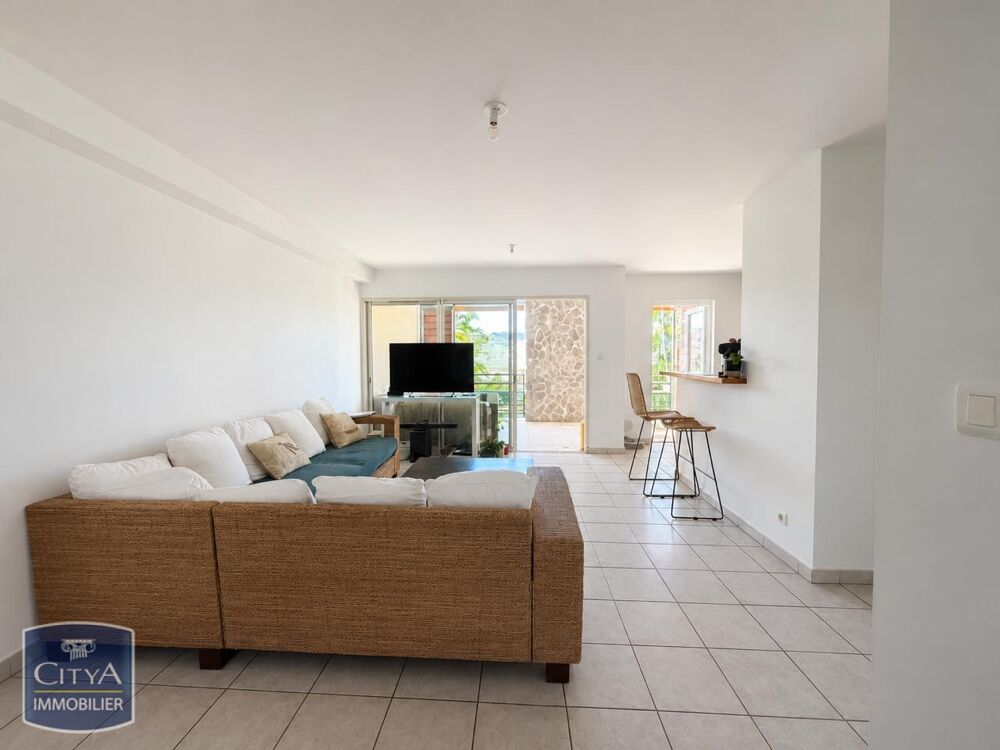 location Appartement - 4 pièce(s) - 77 m² Saint-Gilles Les Bains (97434)