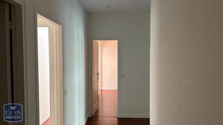  Appartement à louer 4 pièces 136 m²