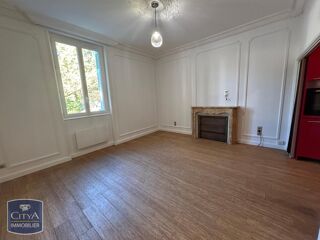  Appartement à louer 2 pièces 37 m²