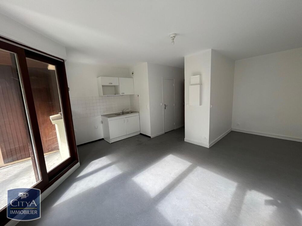 À LOUER : Découvrez ce charmant appartement T1 situé à A....