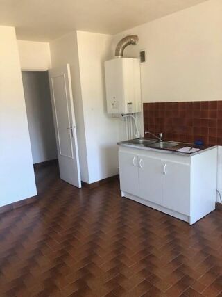  Appartement à louer 5 pièces 95 m²