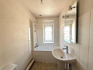  Appartement à louer 3 pièces 68 m²