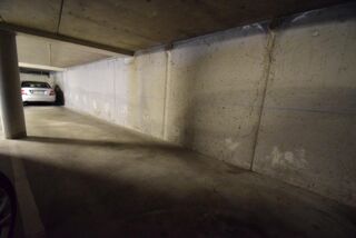  Parking / Garage à louer 