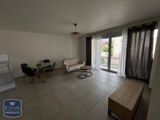  Appartement à louer 3 pièces 73 m²