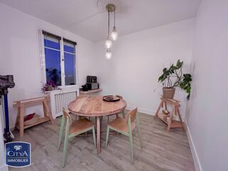  Appartement à louer 3 pièces 77 m²