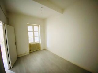  Appartement à louer 3 pièces 80 m²