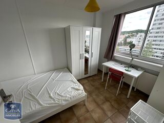  Appartement à louer 4 pièces 94 m²