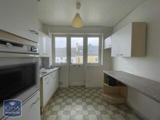  Appartement à louer 4 pièces 100 m²