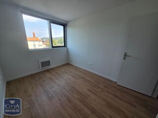  Appartement à louer 3 pièces 73 m²