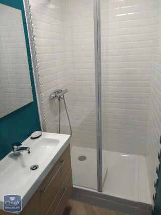  Appartement à louer 3 pièces 56 m²