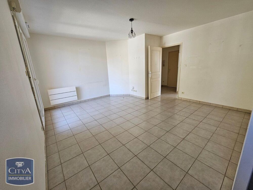 Situé au 1er étage d'un immeuble de 2 étages (sans ascen....