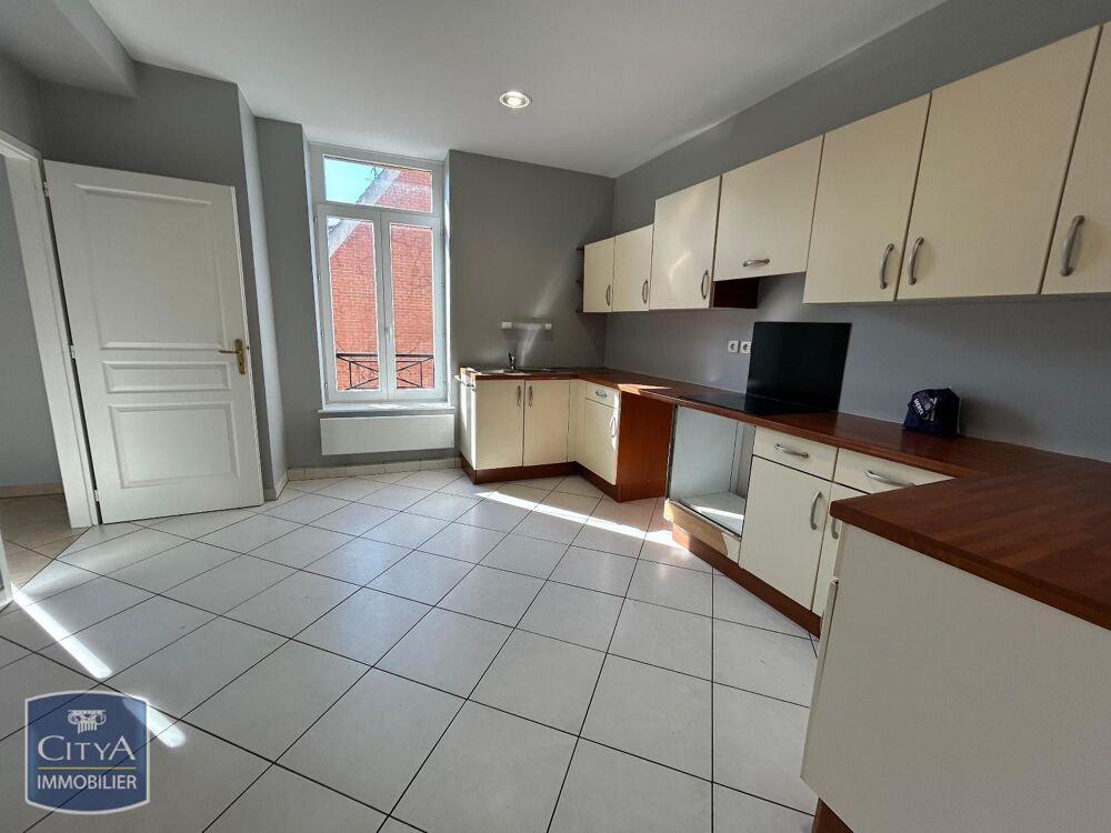 À LOUER EXCLUSIVITE VIEUX LILLE Situé à Lille, cet appar....