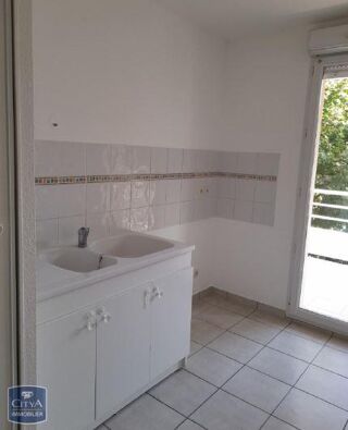  Appartement à louer 3 pièces 64 m²