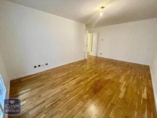  Appartement à louer 3 pièces 72 m²