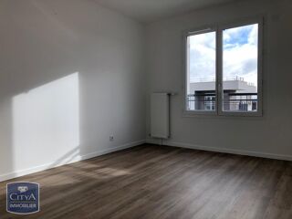  Appartement à louer 3 pièces 65 m²