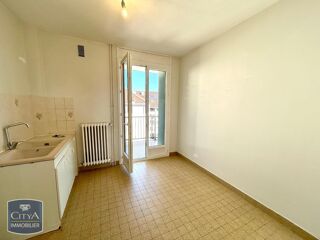  Appartement à louer 4 pièces 70 m²