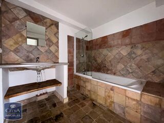  Appartement à louer 3 pièces 72 m²