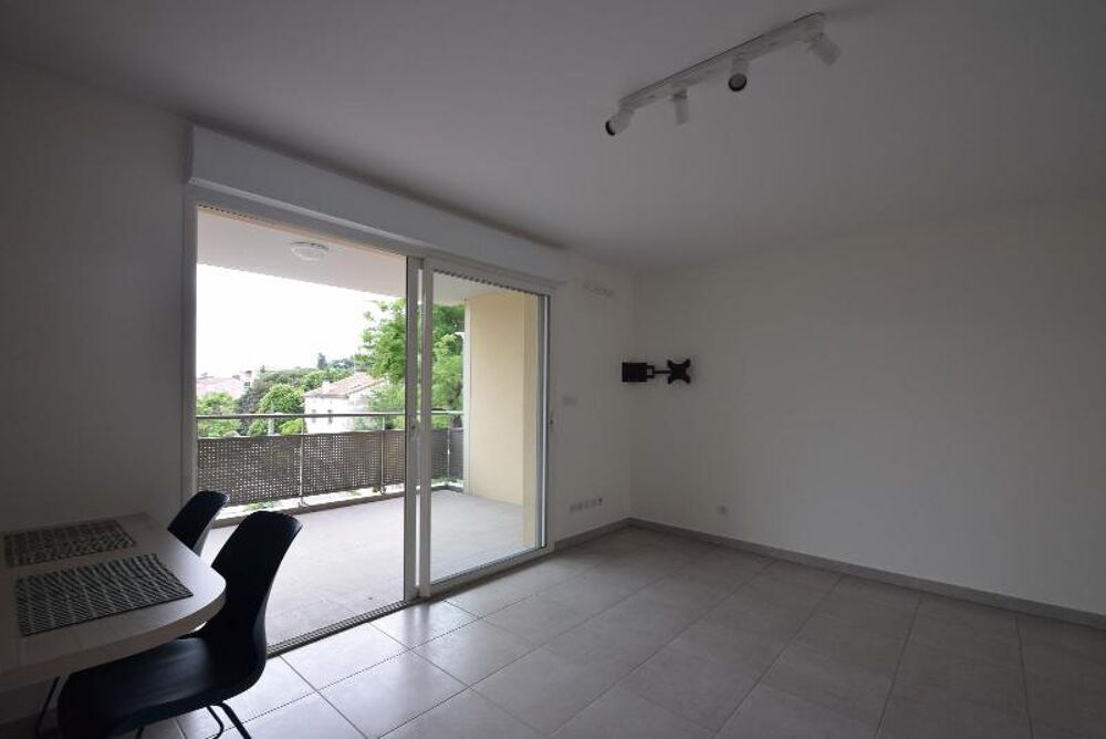 AUBENAS proche du centre ville : Appartement dans une ré....