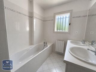  Maison à louer 4 pièces 106 m²