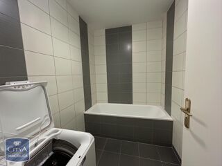  Appartement à louer 5 pièces 87 m²
