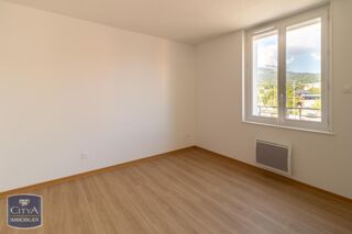  Appartement à louer 3 pièces 71 m²