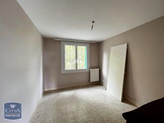  Appartement à louer 4 pièces 90 m²