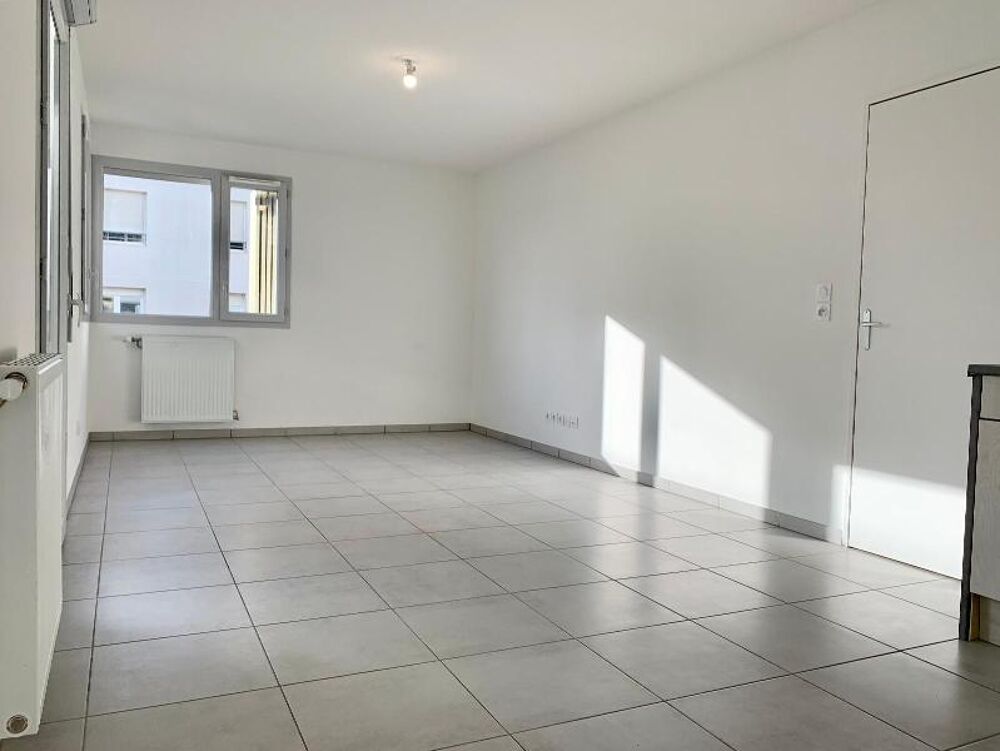 location Appartement - 3 pièce(s) - 61 m² Vaulx-en-Velin (69120)