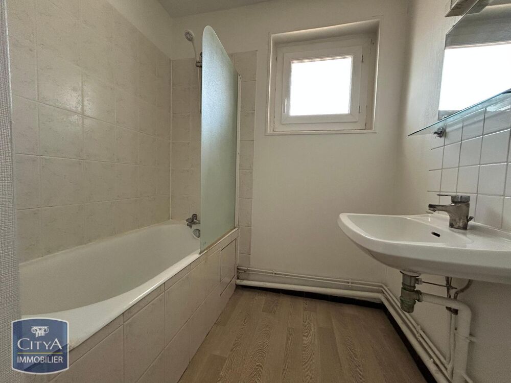 location Appartement - 2 pièce(s) - 54 m² Crêches-sur-Saône (71680)