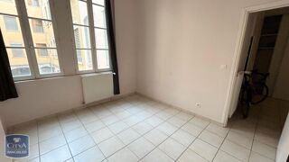  Appartement à louer 4 pièces 115 m²