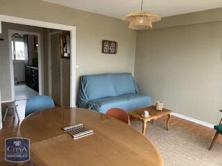  Appartement à louer 3 pièces 65 m²