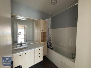  Appartement à louer 3 pièces 58 m²