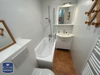  Appartement à louer 2 pièces 33 m²