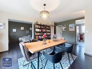  Appartement à louer 5 pièces 81 m²
