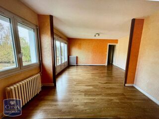 Appartement à louer 3 pièces 73 m²