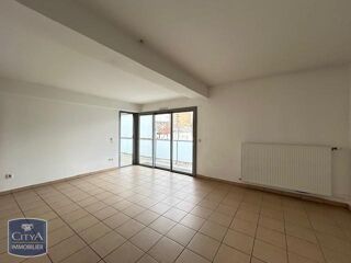  Appartement à louer 4 pièces 102 m²